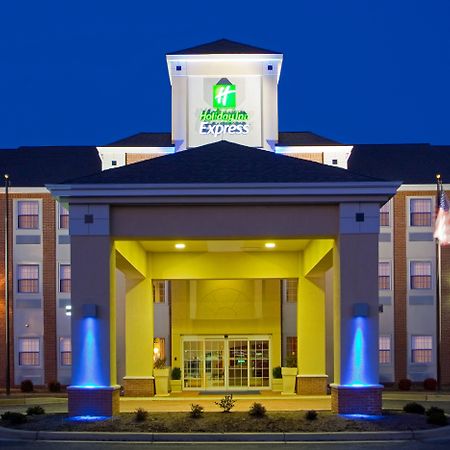 Holiday Inn Express Prince Frederick By Ihg Экстерьер фото