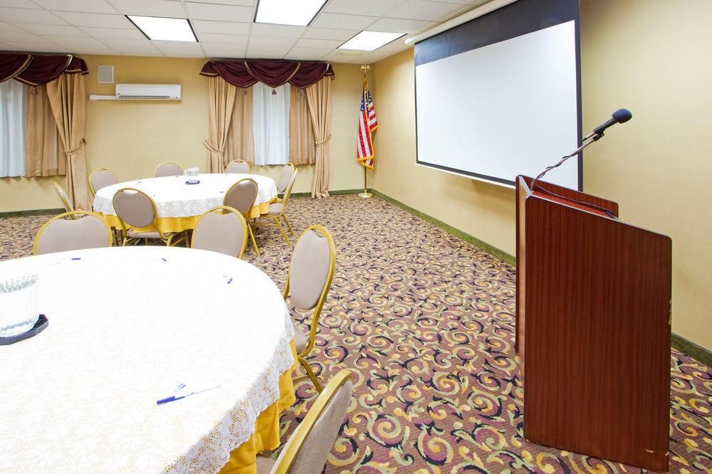Holiday Inn Express Prince Frederick By Ihg Экстерьер фото