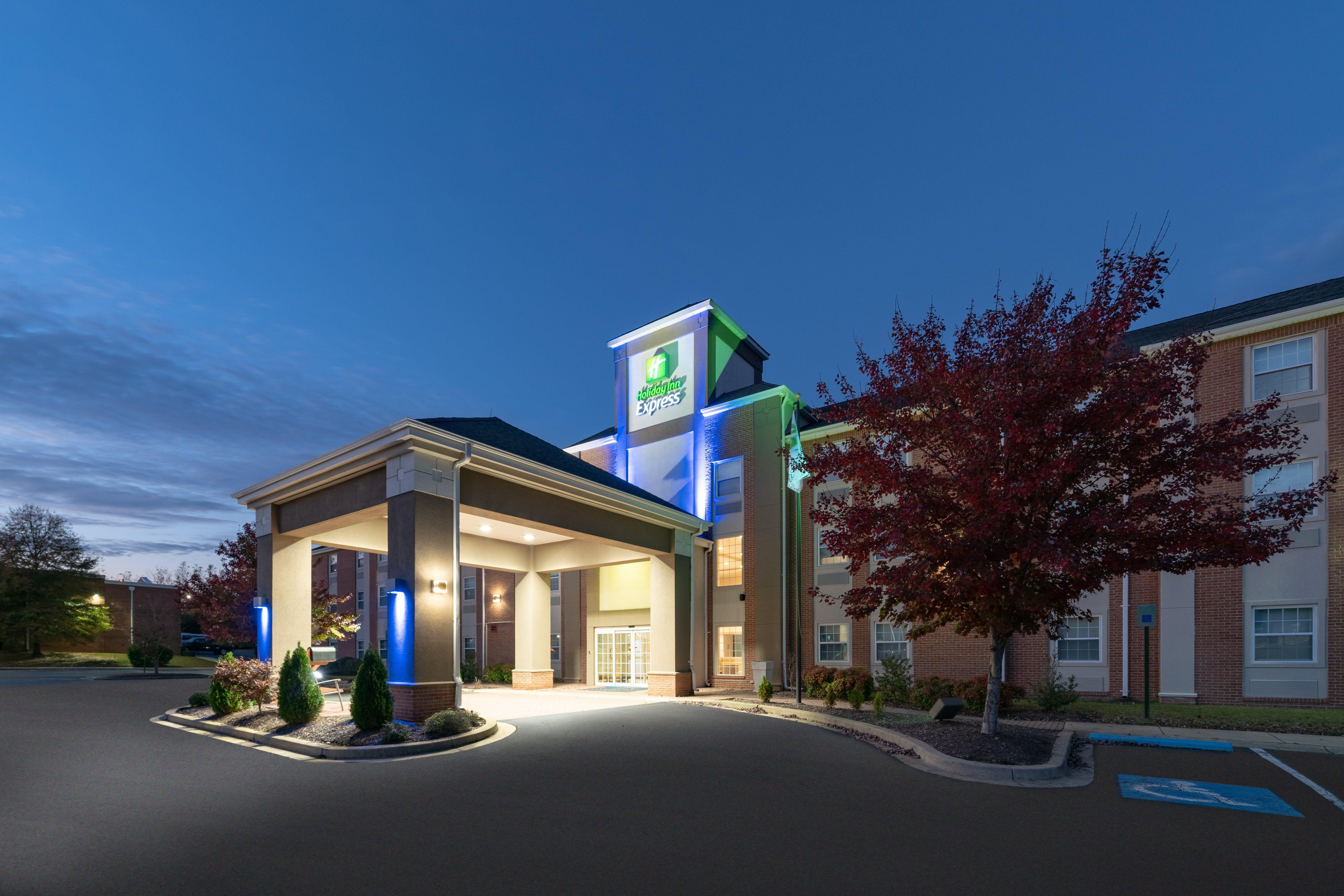 Holiday Inn Express Prince Frederick By Ihg Экстерьер фото