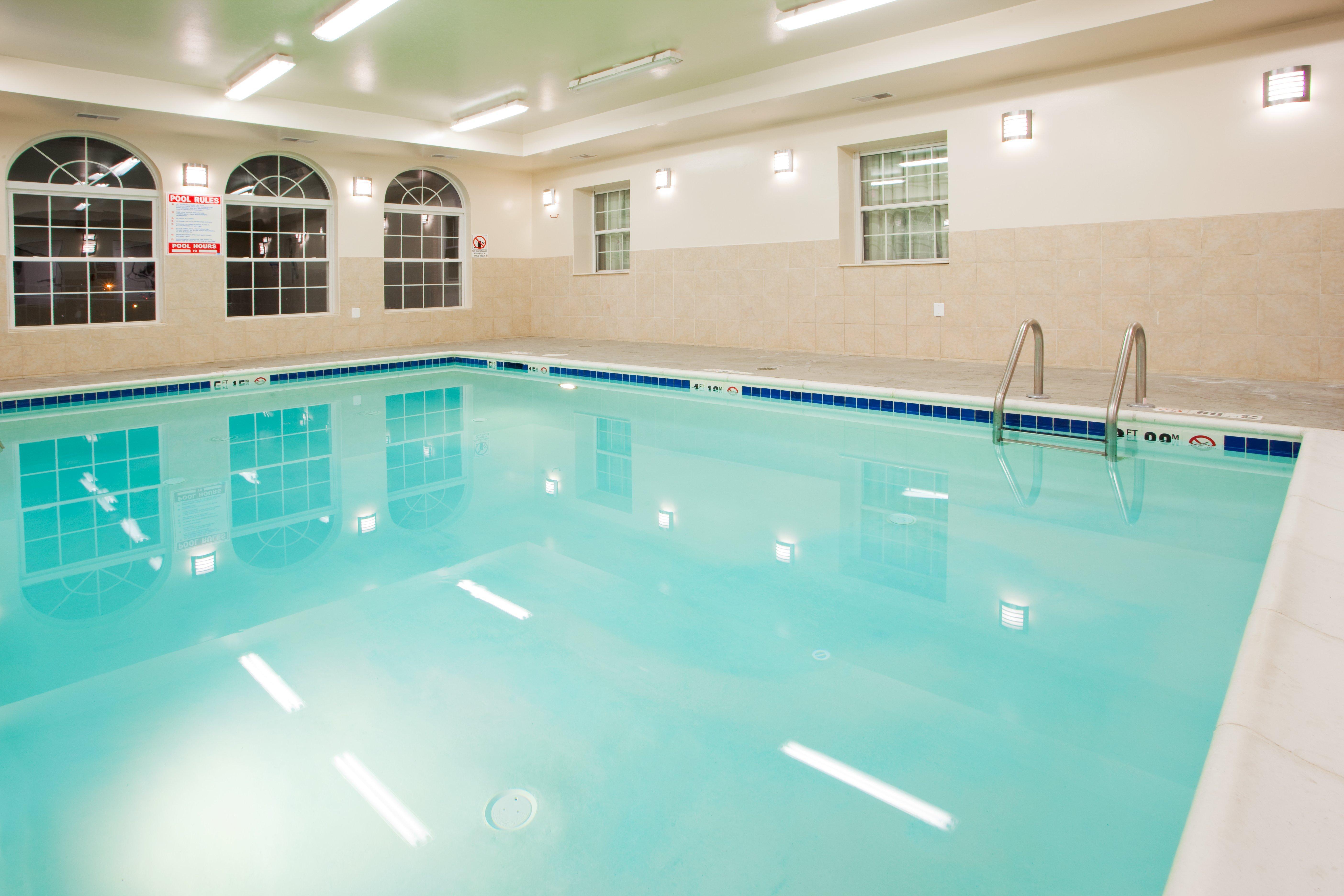 Holiday Inn Express Prince Frederick By Ihg Экстерьер фото