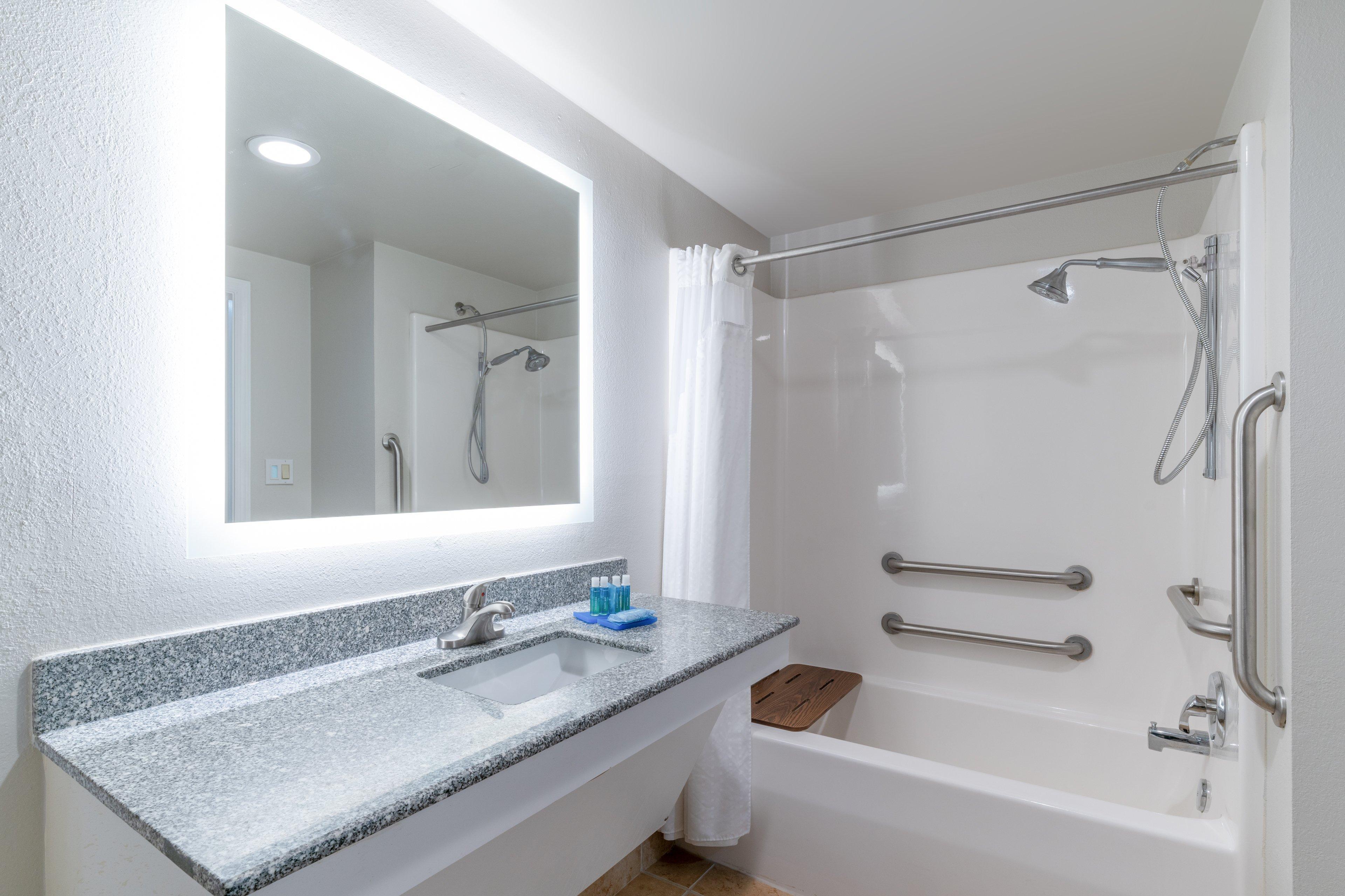 Holiday Inn Express Prince Frederick By Ihg Экстерьер фото