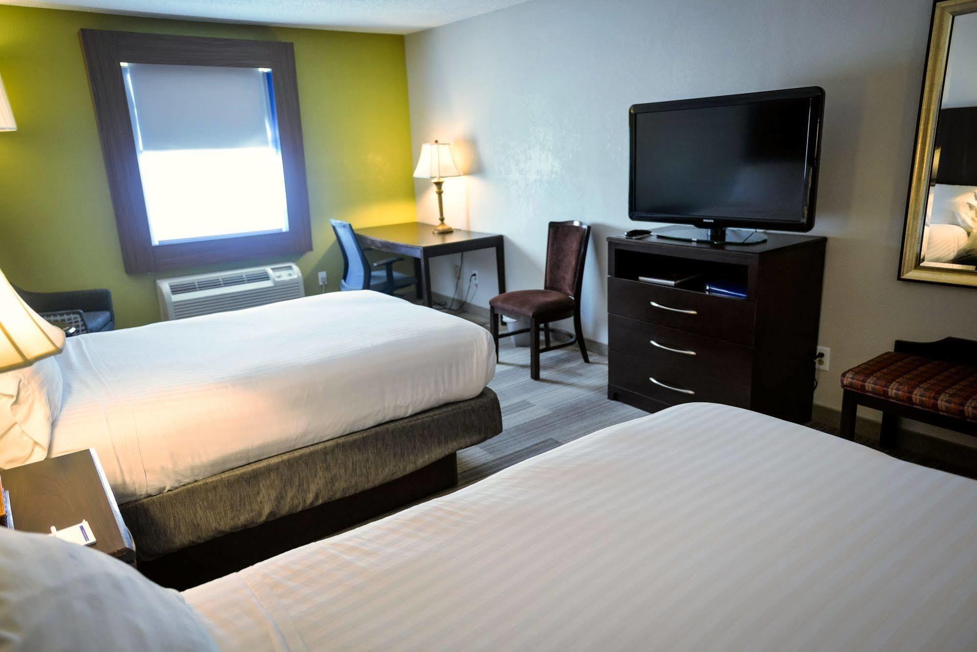 Holiday Inn Express Prince Frederick By Ihg Экстерьер фото